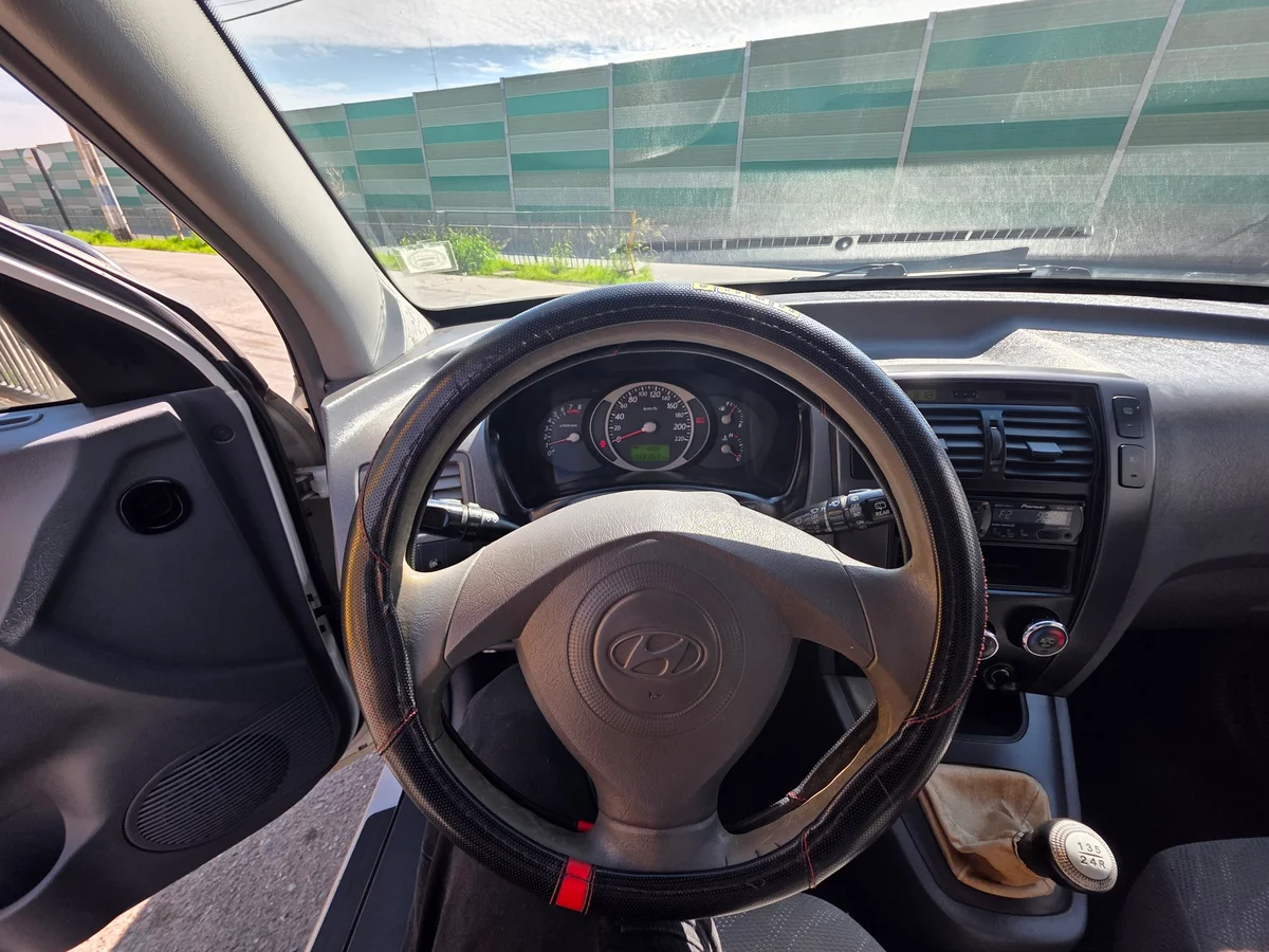 Hyundai Tucson — foto 11 de 14