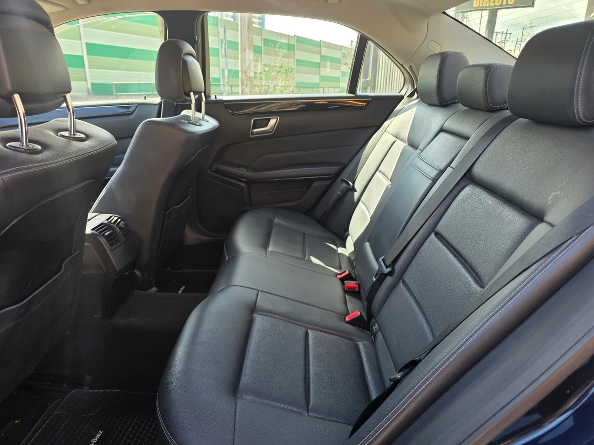 Mercedes-Benz E200 — foto 5 de 13