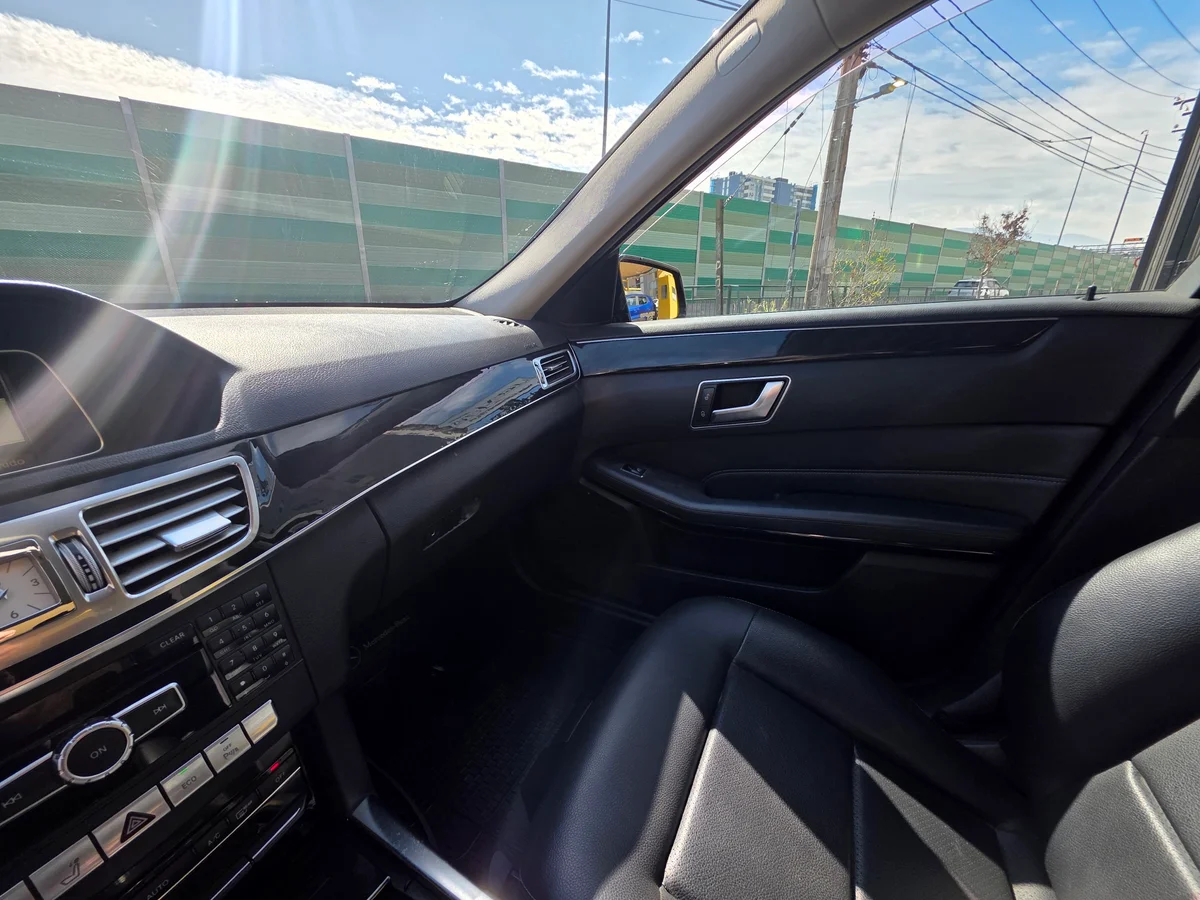 Mercedes-Benz E200 — foto 10 de 13