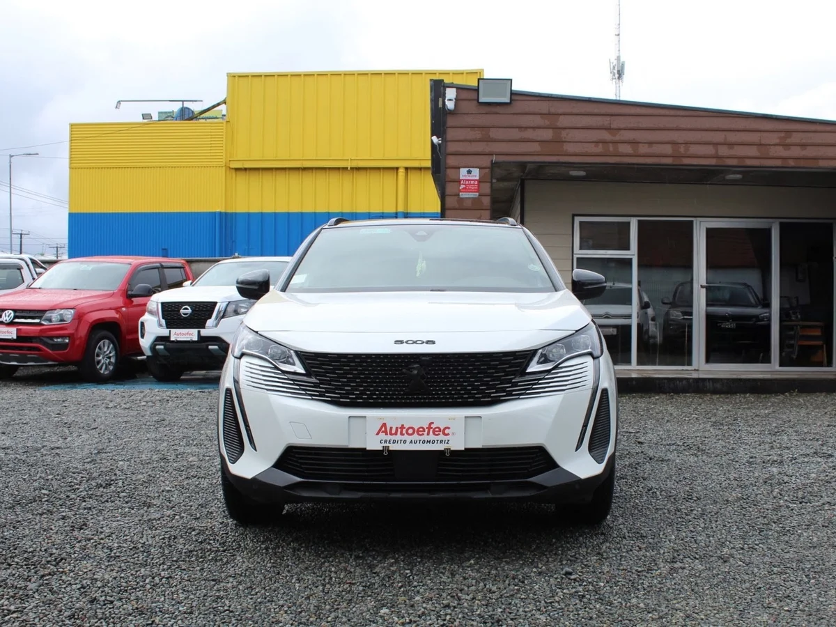 PEUGEOT 5008 GT 1.5 diésel 2023