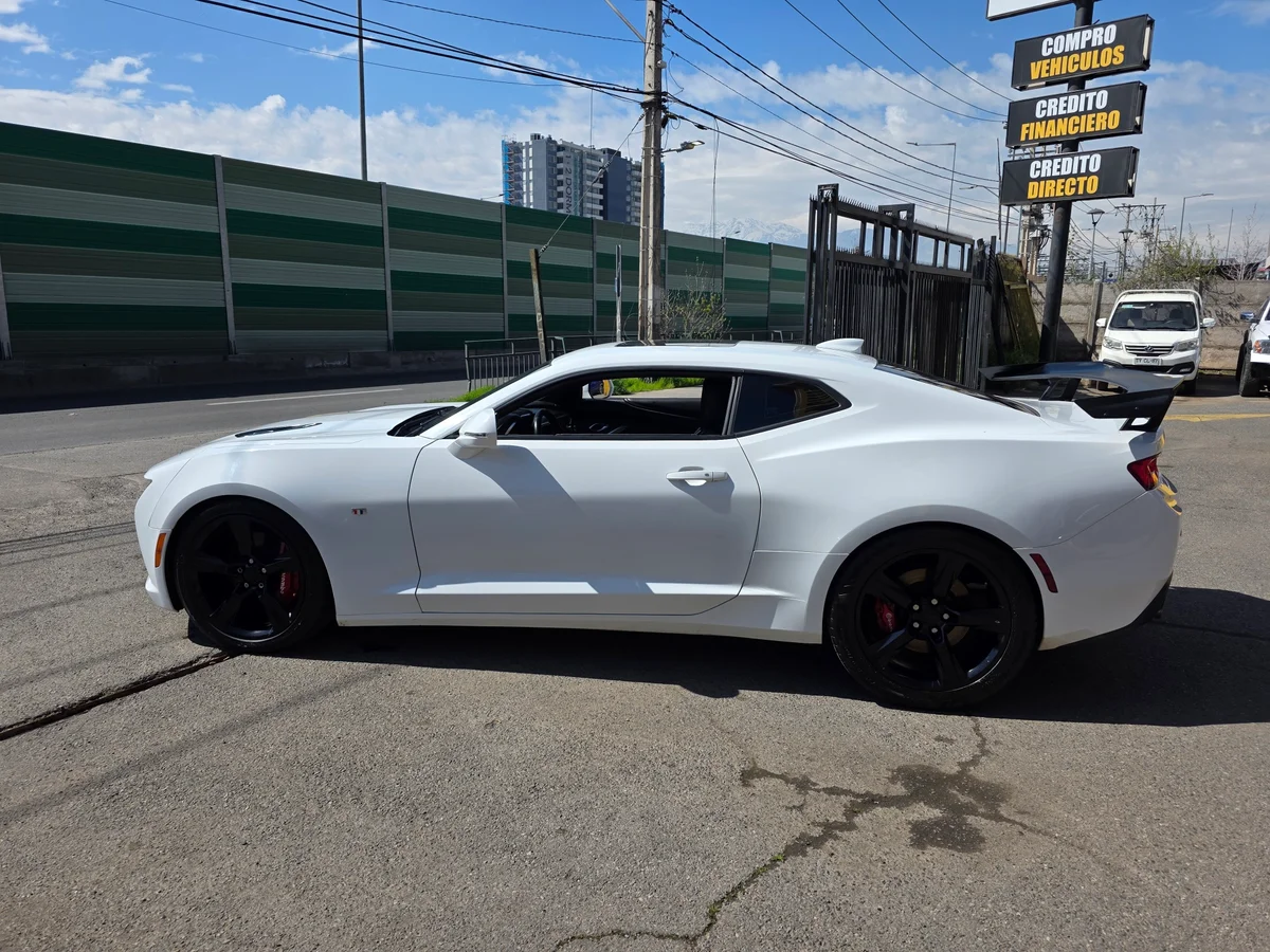 Chevrolet Camaro 6.2L Ss V8 4X2 Coupe At 2P — foto 4 de 17