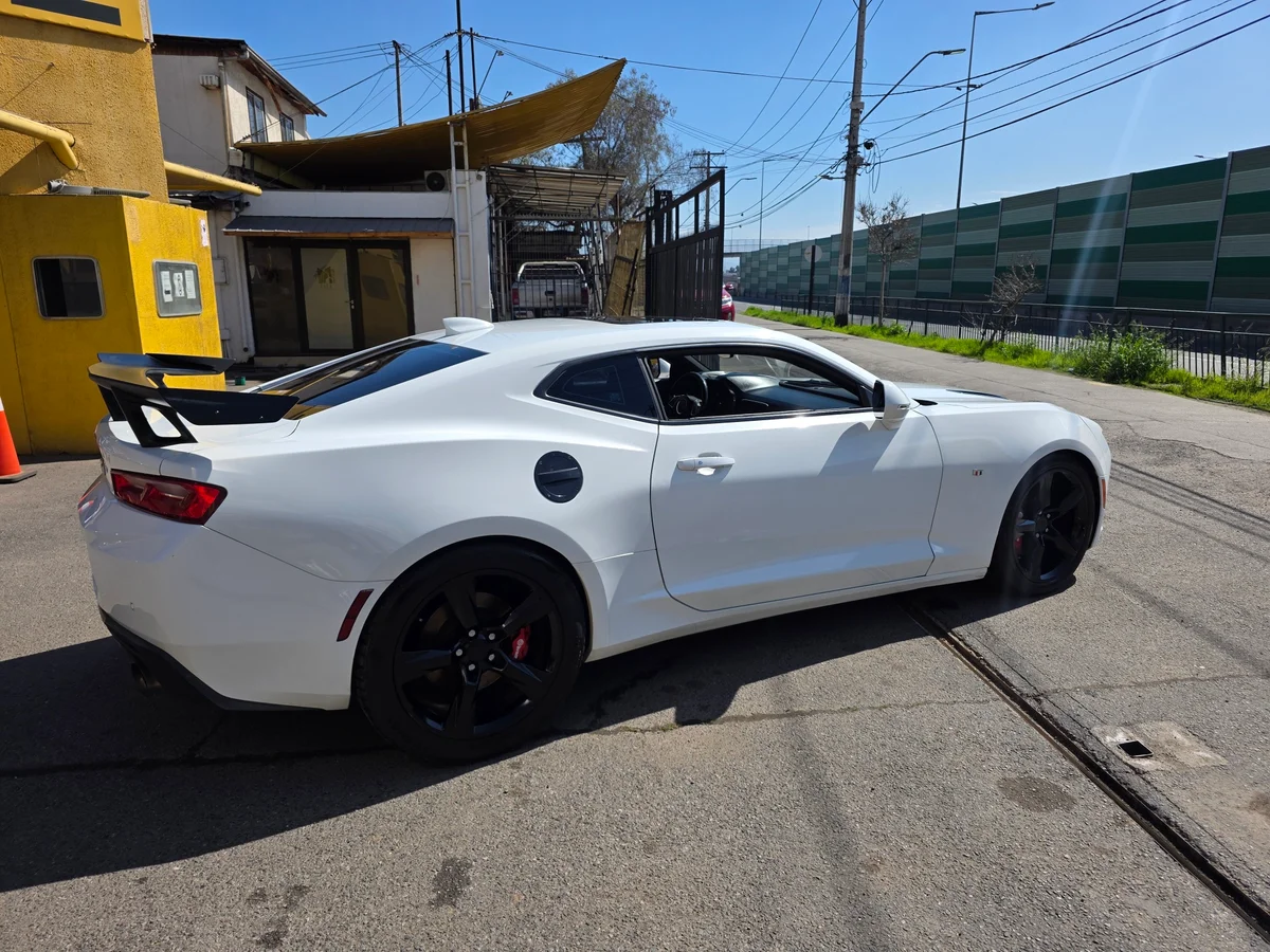 Chevrolet Camaro 6.2L Ss V8 4X2 Coupe At 2P — foto 5 de 17