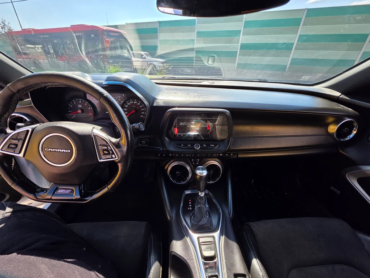 Chevrolet Camaro 6.2L Ss V8 4X2 Coupe At 2P — foto 12 de 17