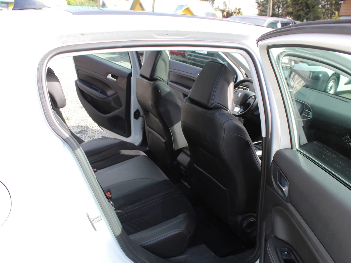PEUGEOT 308 FELINE BLUEHDI 1.6 AT 2017 - Miniatura 8