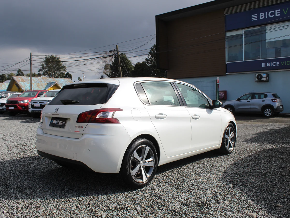 PEUGEOT 308 FELINE BLUEHDI 1.6 AT 2017 - Miniatura 13