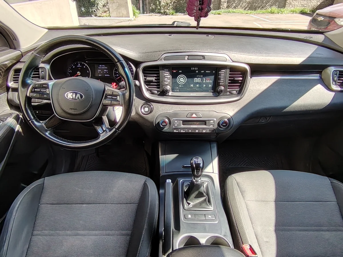 KIA Sorento 2.2 EX DIESEL 2WD 6MT 7P 2020 - Miniatura 11