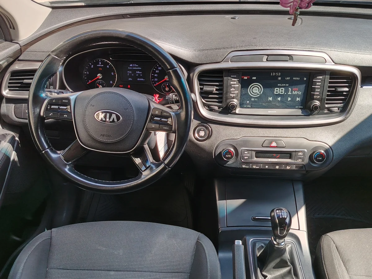 KIA Sorento 2.2 EX DIESEL 2WD 6MT 7P 2020 - Miniatura 12