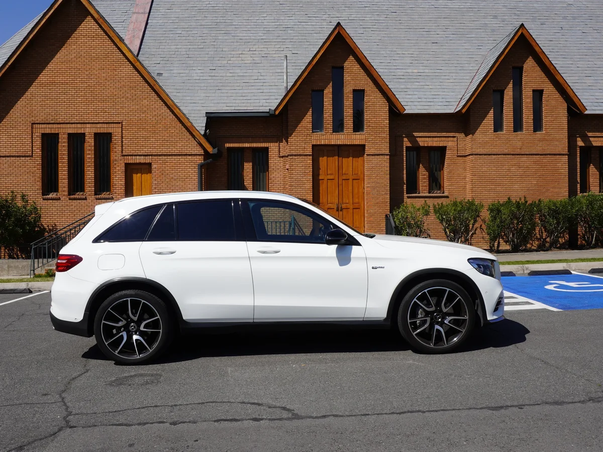 Mercedes Benz GLC 43 Amg 3.0 AT 4Matic año 2018 miniatura 4