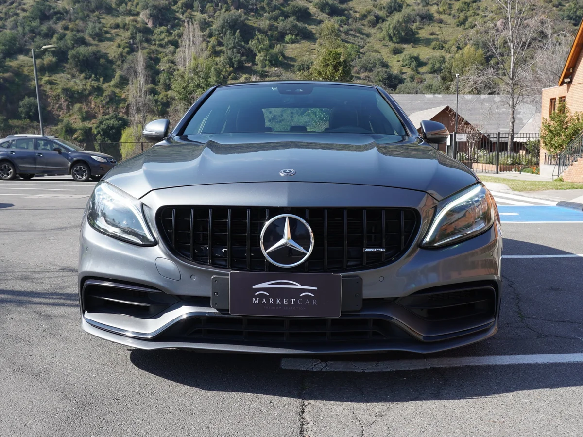 Mercedes Benz C63 AMG 4.0 Twin Turbo miniatura 2