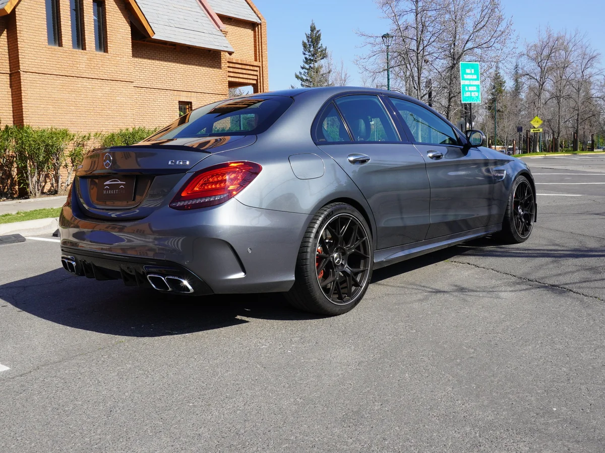 Mercedes Benz C63 AMG 4.0 Twin Turbo miniatura 5