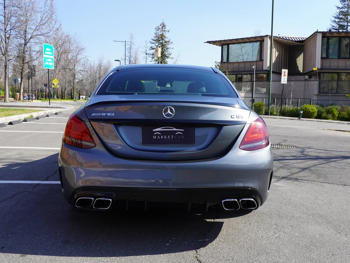 Mercedes Benz C63 AMG 4.0 Twin Turbo miniatura 6
