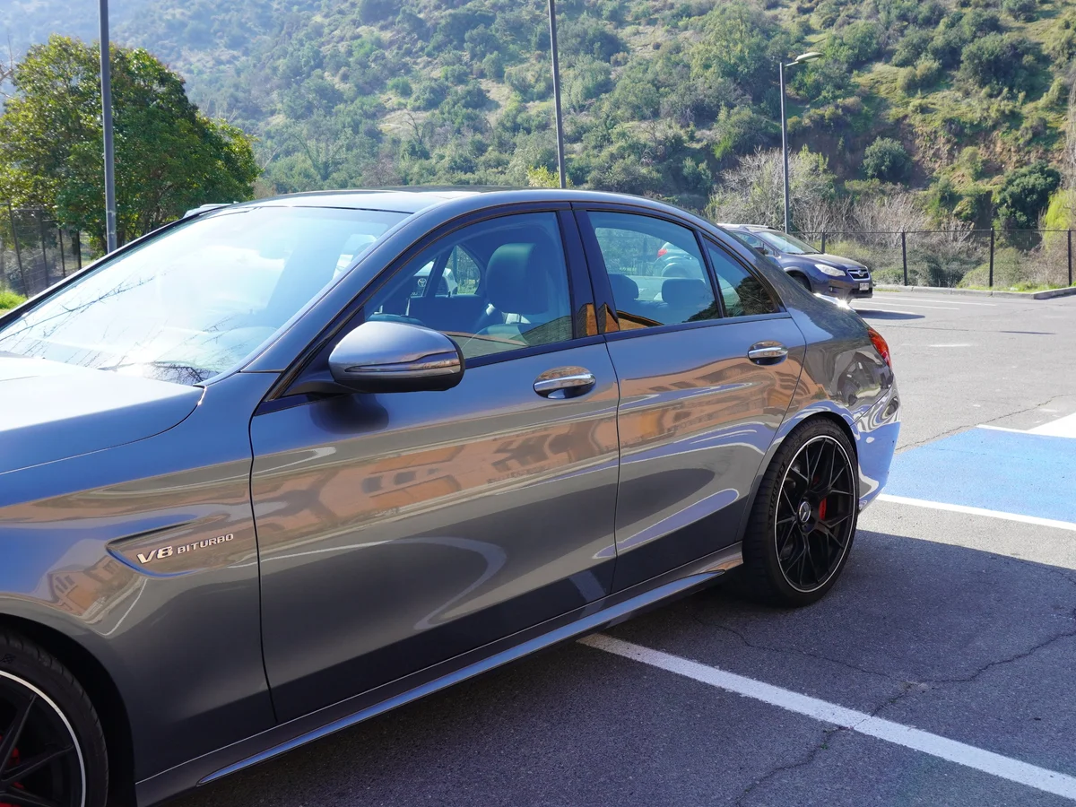 Mercedes Benz C63 AMG 4.0 Twin Turbo miniatura 9