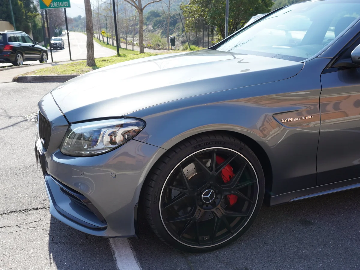 Mercedes Benz C63 AMG 4.0 Twin Turbo miniatura 10