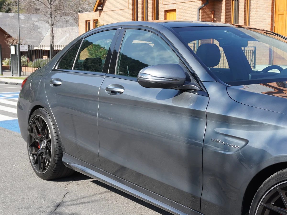 Mercedes Benz C63 AMG 4.0 Twin Turbo miniatura 12