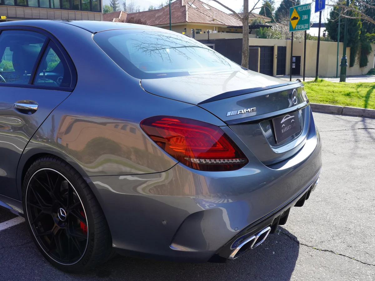 Mercedes Benz C63 AMG 4.0 Twin Turbo miniatura 14