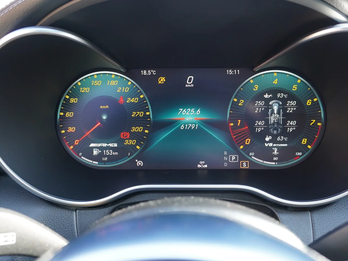 Mercedes Benz C63 AMG 4.0 Twin Turbo miniatura 27