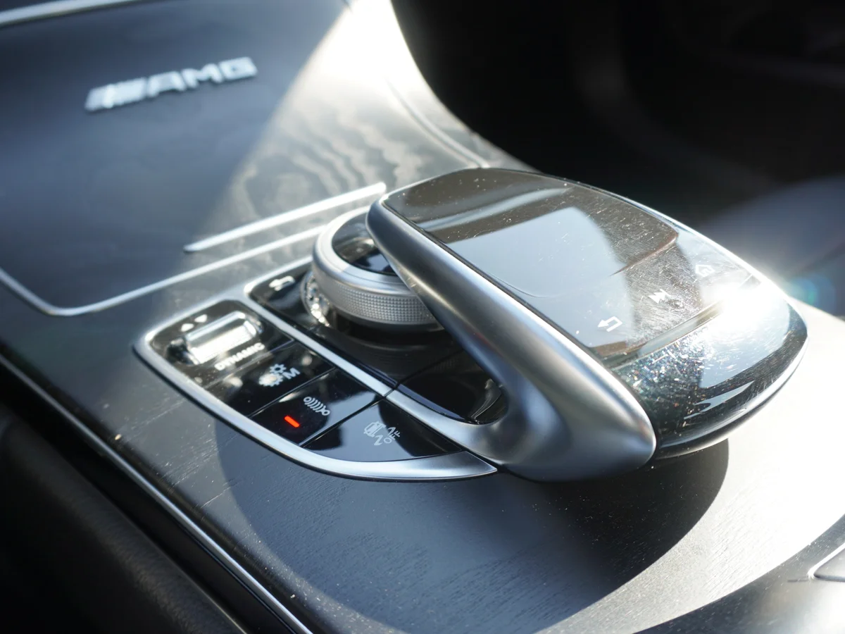 Mercedes Benz C63 AMG 4.0 Twin Turbo miniatura 30