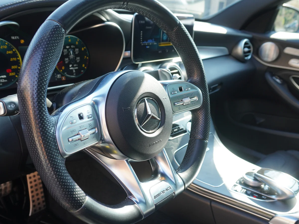 Mercedes Benz C63 AMG 4.0 Twin Turbo miniatura 31