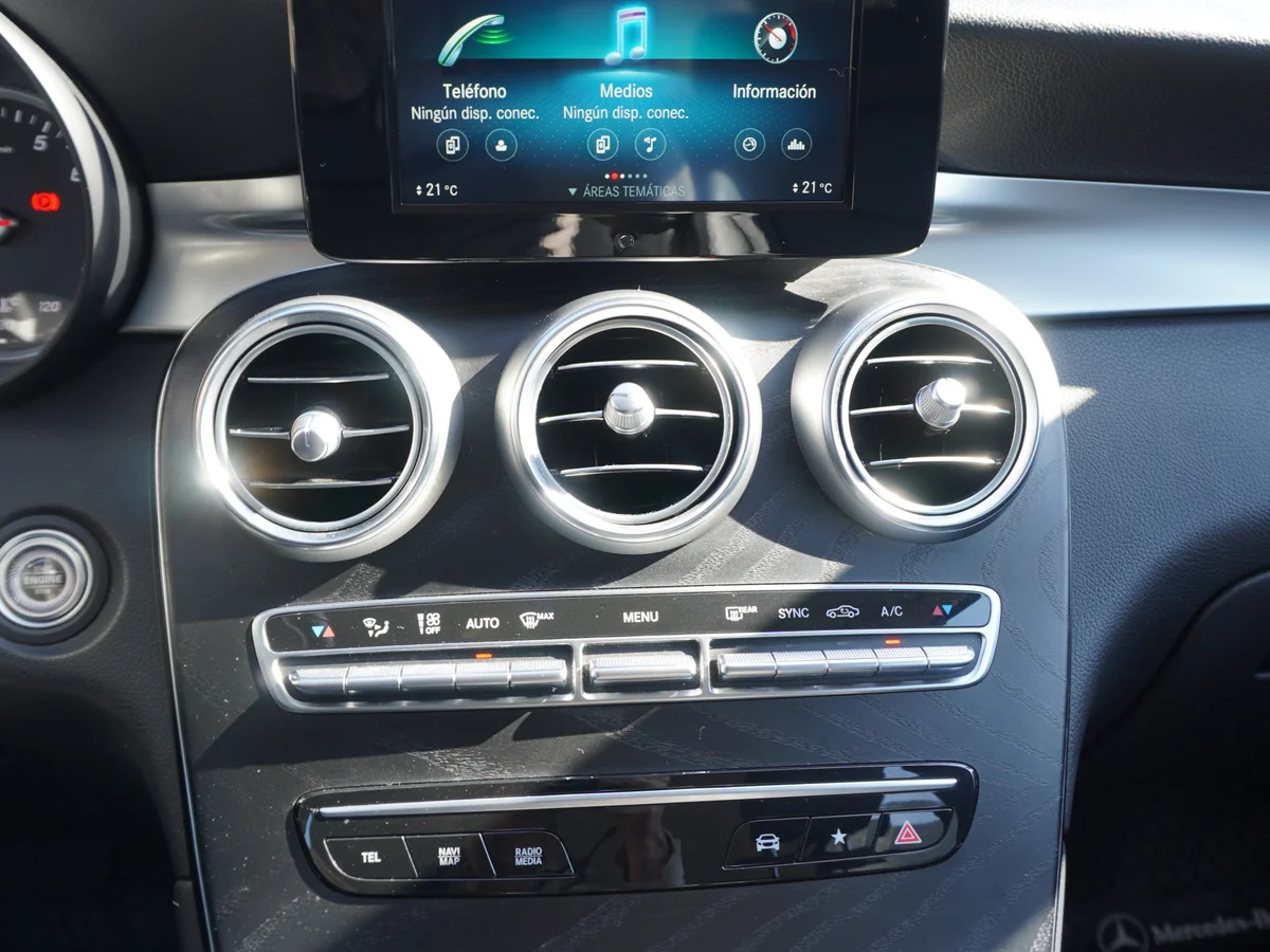 Mercedes Benz GLC 200 miniatura 26