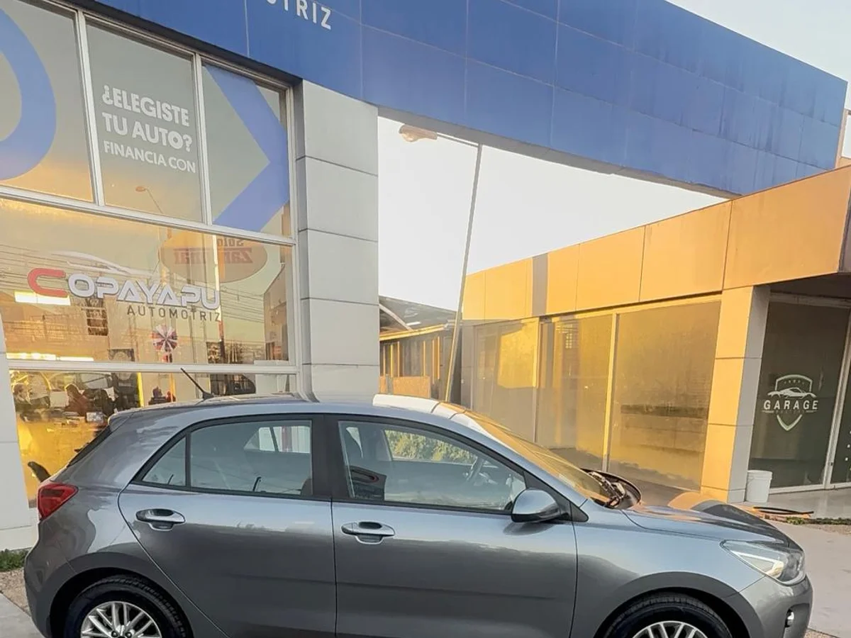 KIA RIO 5 MT 1.6 2021 - Miniatura 4
