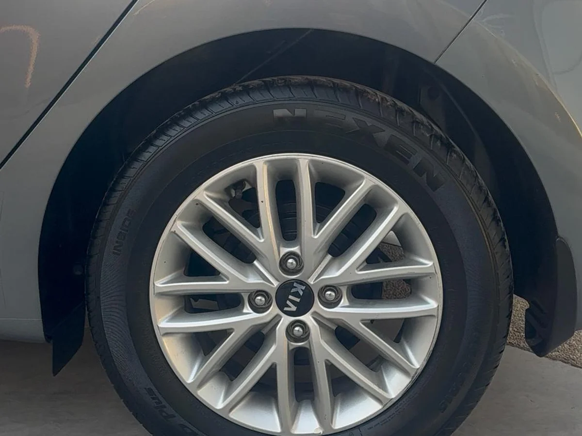 KIA RIO 5 MT 1.6 2021 - Miniatura 5