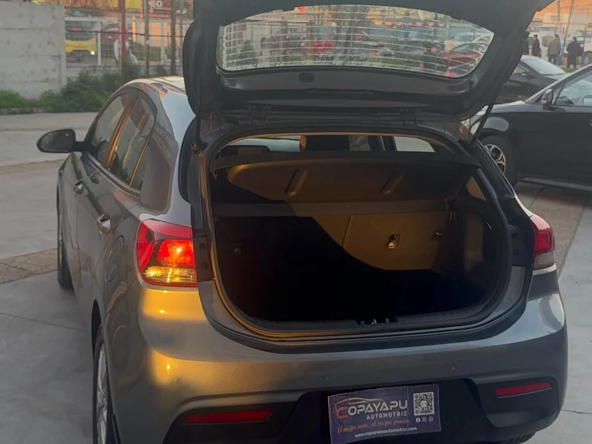 KIA RIO 5 MT 1.6 2021 - Miniatura 7