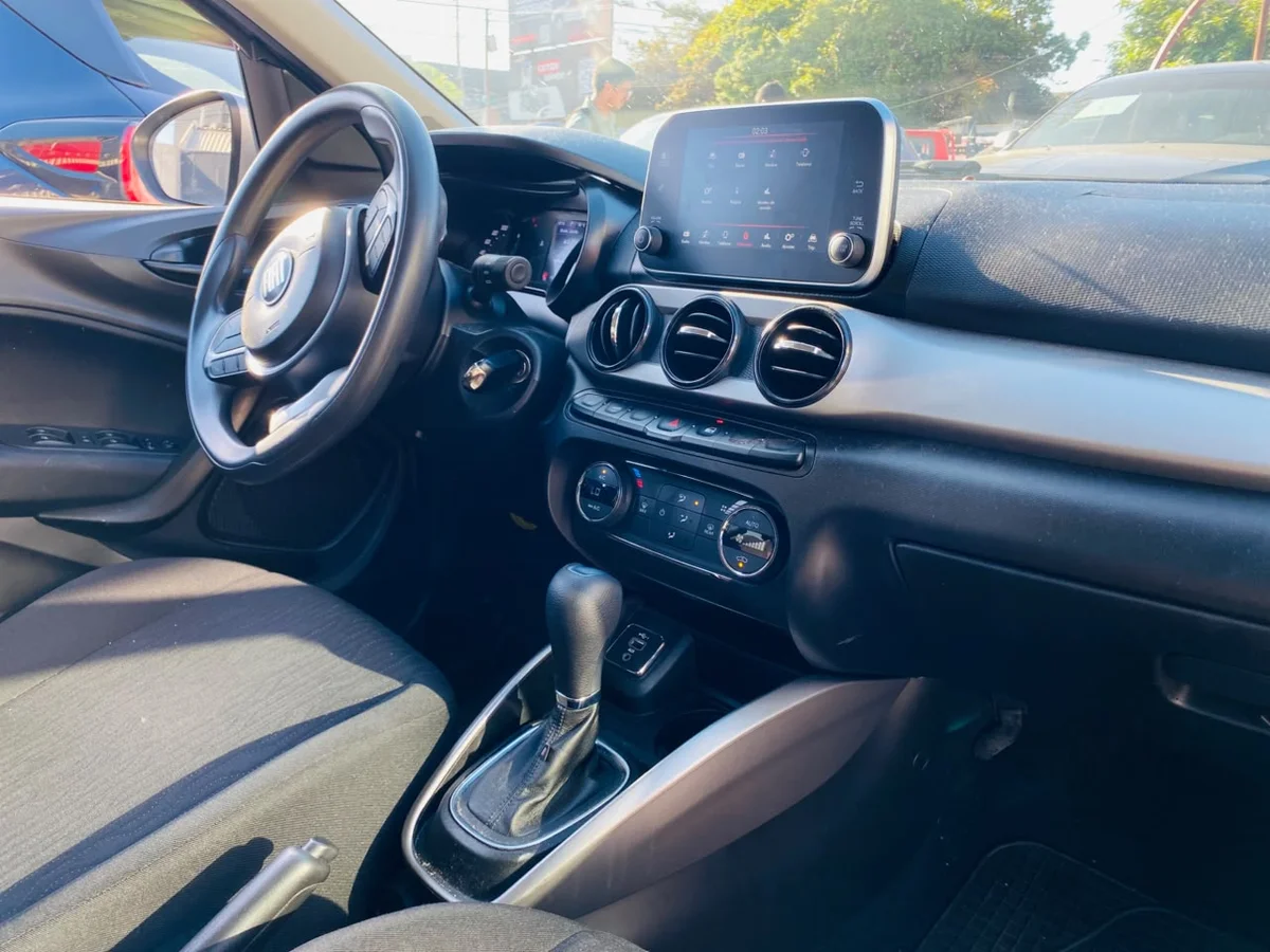 FIAT CRONOS DRIVE 1.8 AUTOMATICA 2023 8
