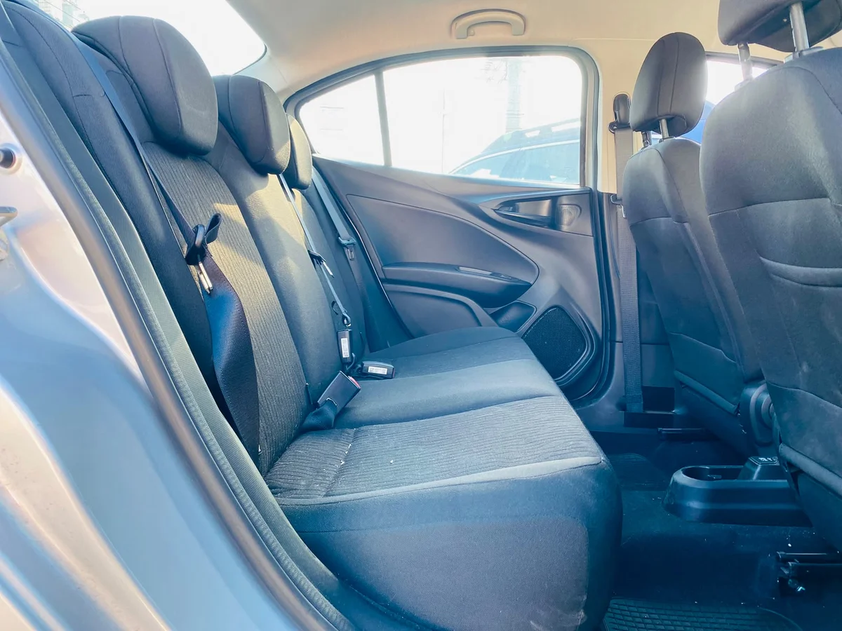 FIAT CRONOS DRIVE 1.8 AUTOMATICA 2023 10