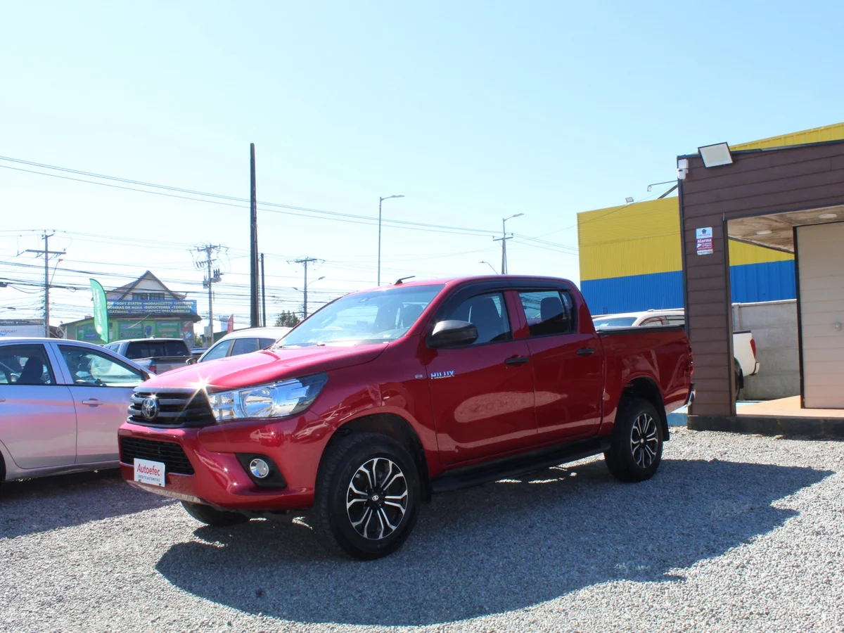 TOYOTA Hilux 2.4L DIESEL 2023