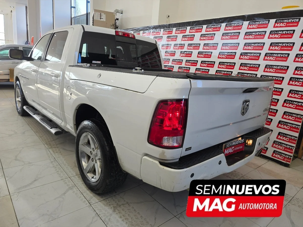 DODGE NEW RAM 1500 SPORT 4X4 5.7 AUT 4WD HEMI AT 4P 2012
