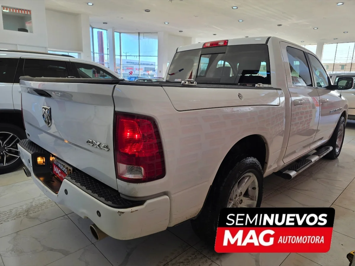 DODGE NEW RAM 1500 SPORT 4X4 5.7 AUT 4WD HEMI AT 4P 2012