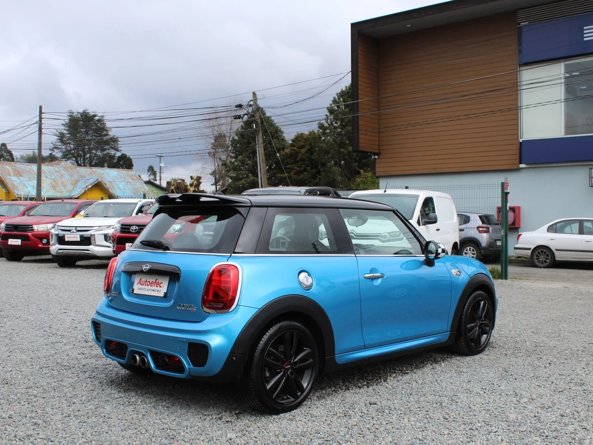 MINI Cooper S 2.0 2019 - Miniatura 8