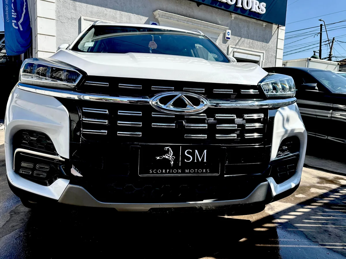 Chery Tiggo 8 — foto 2 de 12