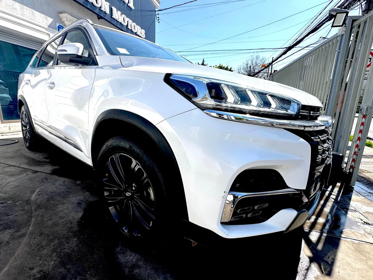 Chery Tiggo 8 — foto 5 de 12