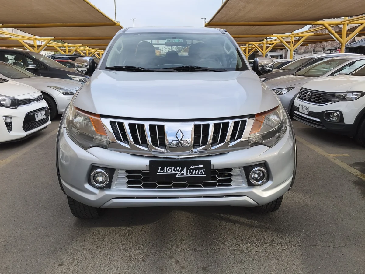 MITSUBISHI L200 KATANA CR 2.4 2017 - Miniatura 2