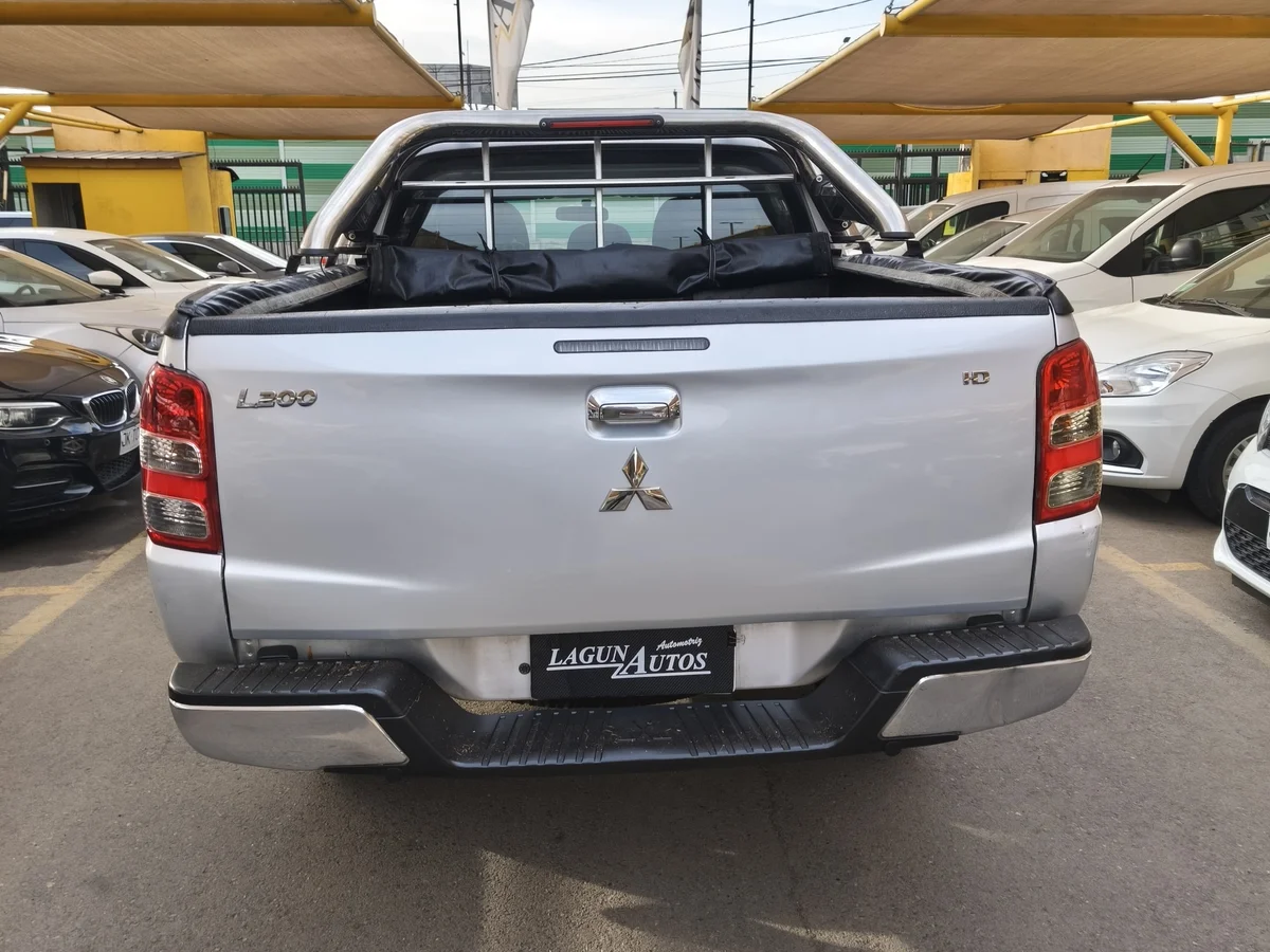 MITSUBISHI L200 KATANA CR 2.4 2017 - Miniatura 5