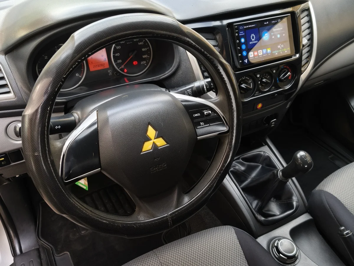 MITSUBISHI L200 KATANA CR 2.4 2017 - Miniatura 7