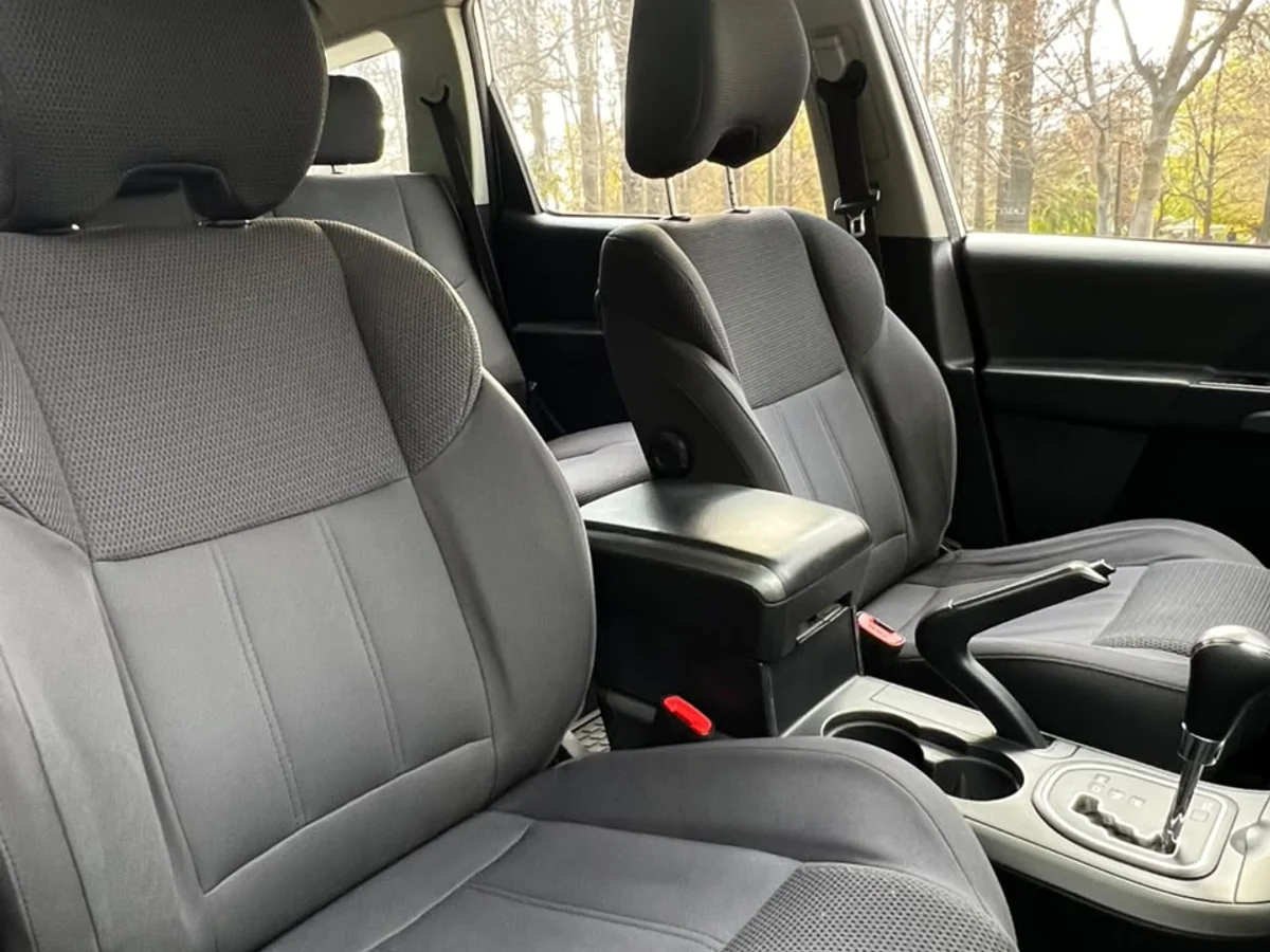 MAHINDRA XUV 500 2.2L BENCINA 4X2 AUT AÑO 2019 - Miniatura 22