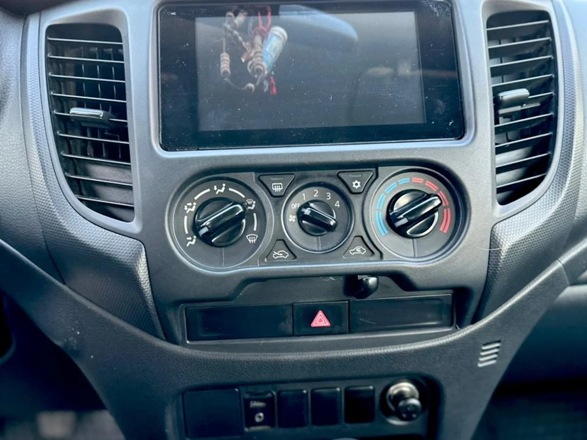 Mitsubishi L200 Work Cr Wf — foto 9 de 15