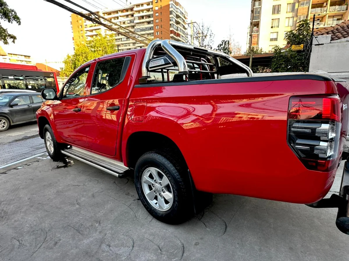 Mitsubishi L200 Work Cr Wf — foto 12 de 15