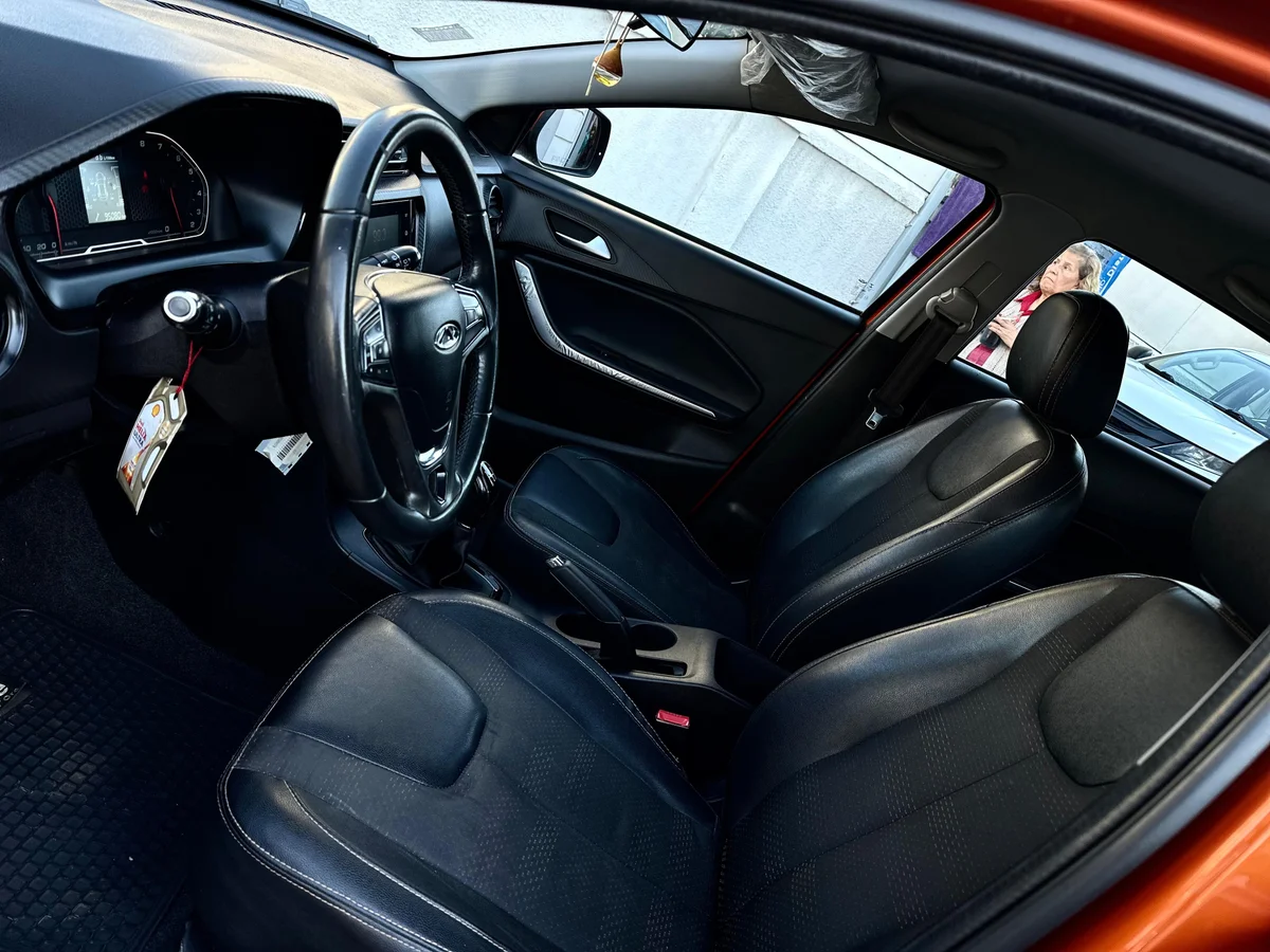 Chery Tiggo 2 — foto 13 de 15