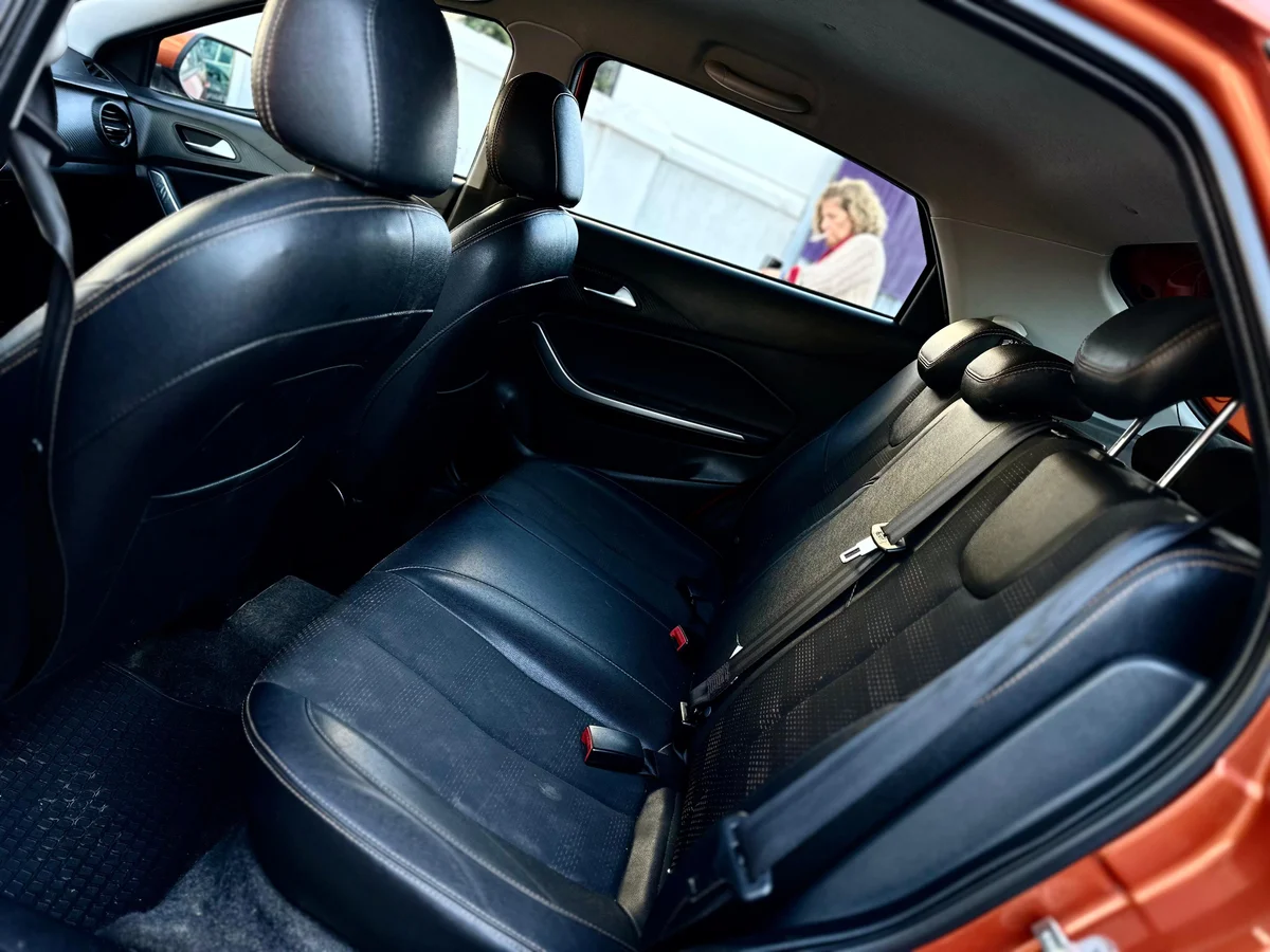 Chery Tiggo 2 — foto 14 de 15