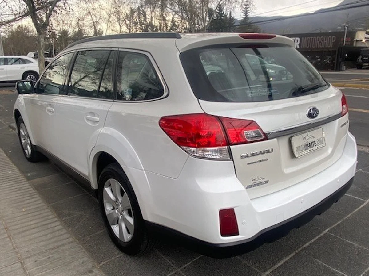 SUBARU OUTBACK 2.5 AWD 2010 - Miniatura 4