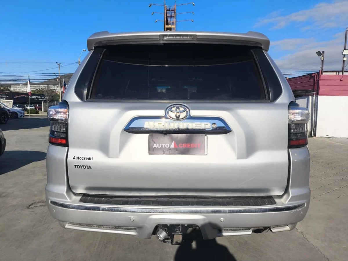 TOYOTA 4RUNNER LIMITED 4X4 4.0 2017