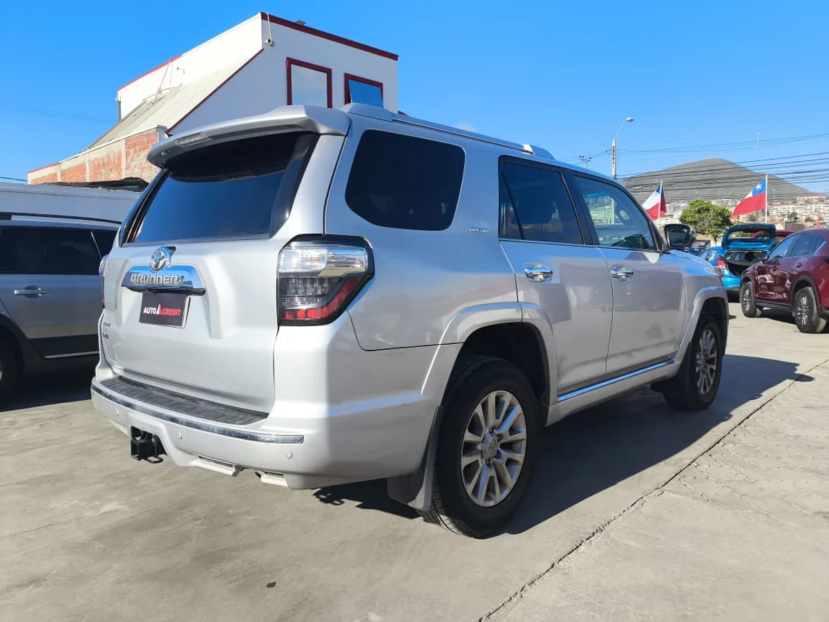 TOYOTA 4RUNNER LIMITED 4X4 4.0 2017