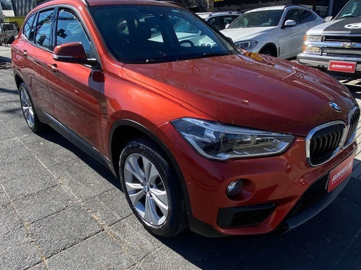 BMW X1 SDrive18D 2.0 AUT 2019 - Miniatura 3