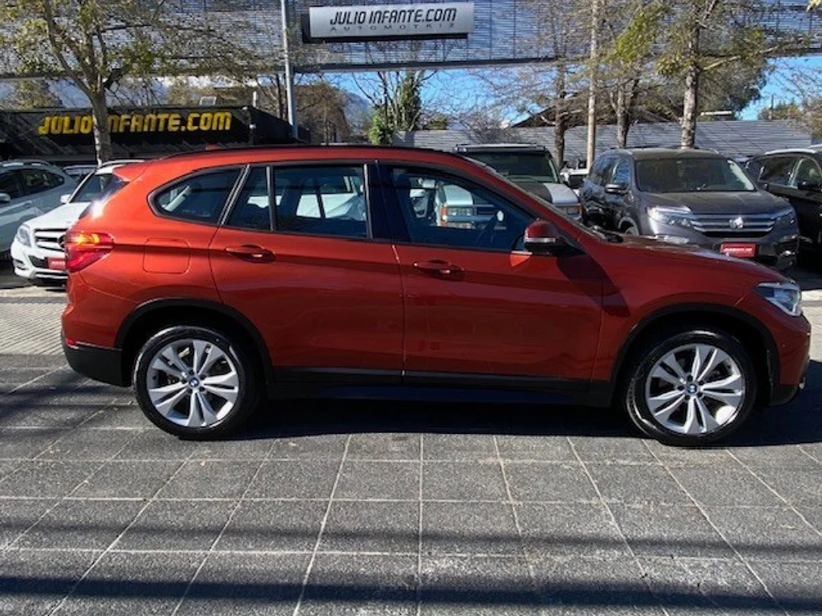 BMW X1 SDrive18D 2.0 AUT 2019 - Miniatura 8