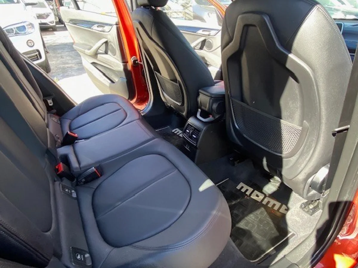 BMW X1 SDrive18D 2.0 AUT 2019 - Miniatura 16