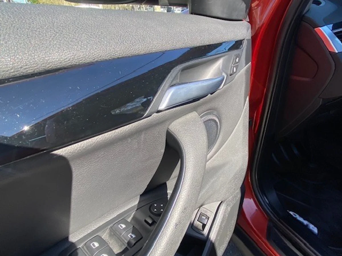 BMW X1 SDrive18D 2.0 AUT 2019 - Miniatura 23