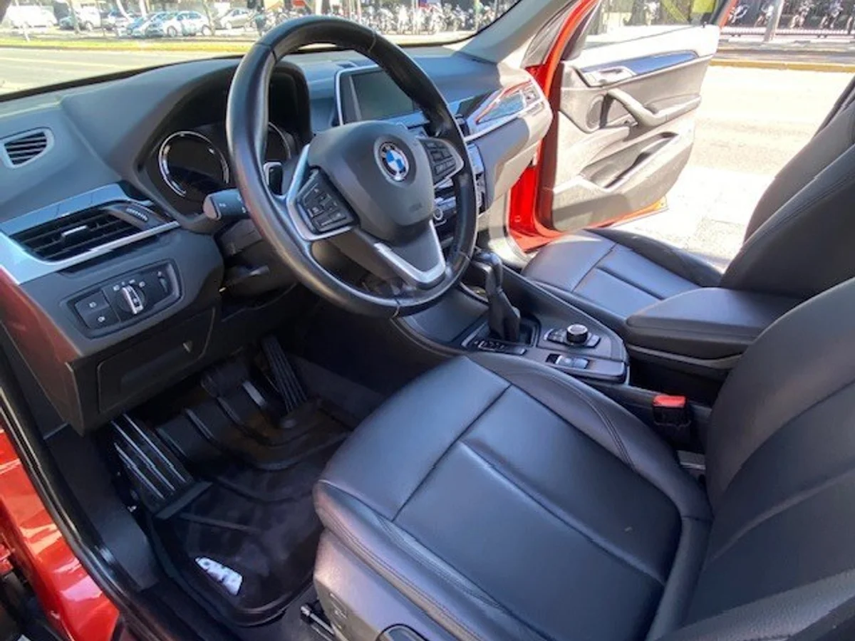 BMW X1 SDrive18D 2.0 AUT 2019 - Miniatura 24